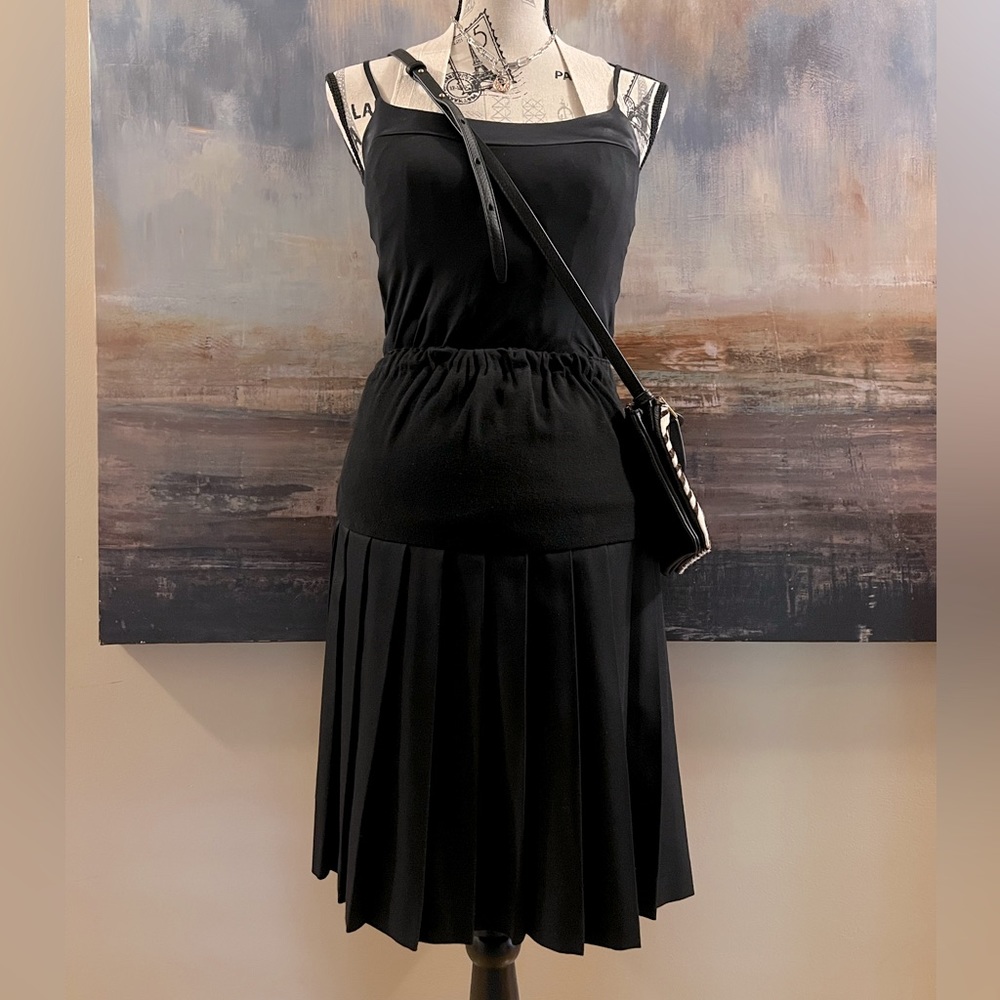 Rhonda Maternity black pleated skirt - Picture 1 of 14